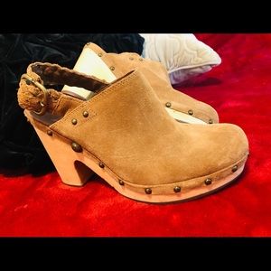 UGG Platform Shoes Size 9. Good condition.